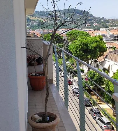 Vista Mare 2 *